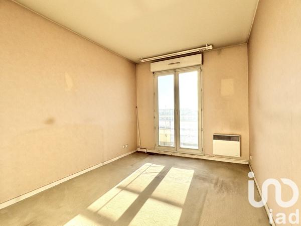 Appartement 3 pièces de 69 m² à Le Bourget (93350)