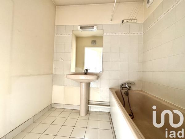 Appartement 3 pièces de 69 m² à Le Bourget (93350)