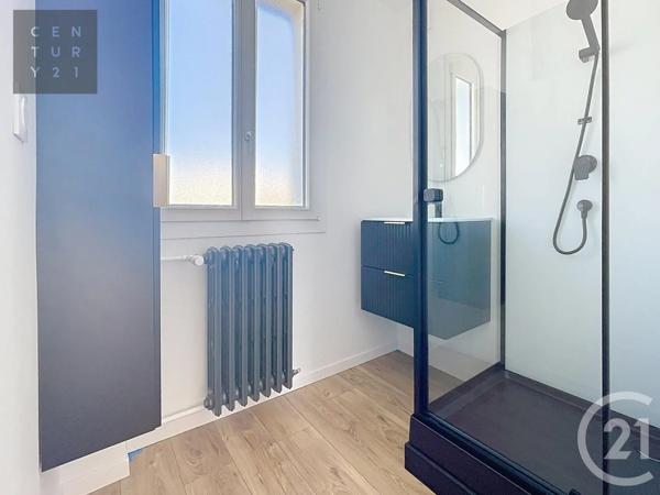 Appartement F4 à vendre  4 pièces - 63 m 2   TROYES  - 10