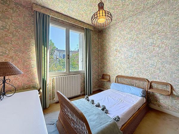 A vendre quartier prisé (Beausoleil Haut) Montauban 82 maison d'architecte 4 chambres 1 bureau garage jardin arboré