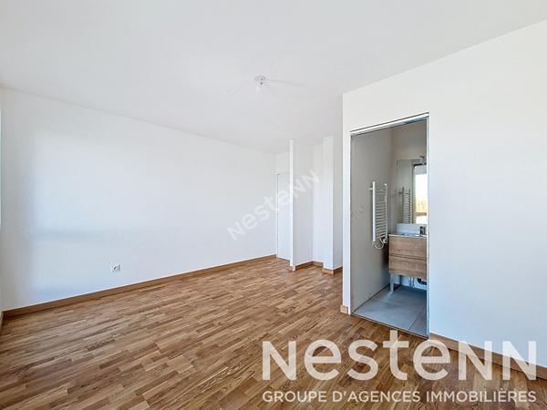 GENAS Hyper Centre - Attique NEUF en frais de notaire réduits - 3 pièces de 79.37m² avec large terrasse et vue dégagée