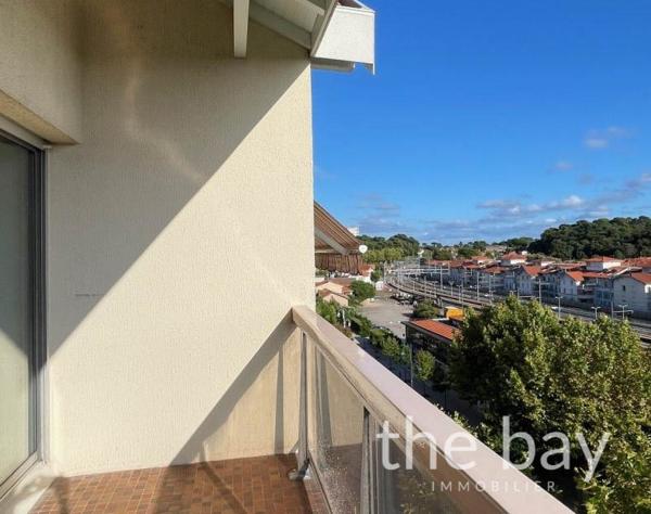 Arcachon (33120) T3 Emplacement priviliégié ARCACHON avec pk & cave