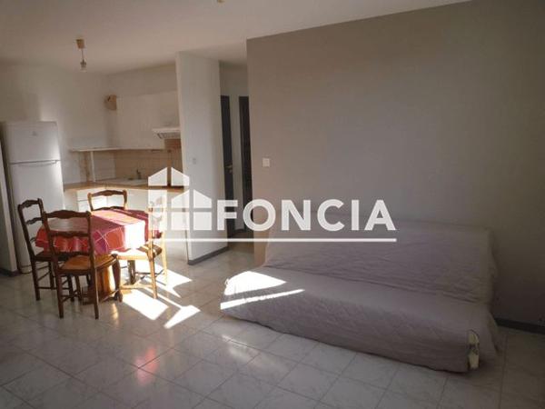 Location Appartement 2 pièces 38.4 m² - 75 ROUTE DE GENCAY Poitiers 86000