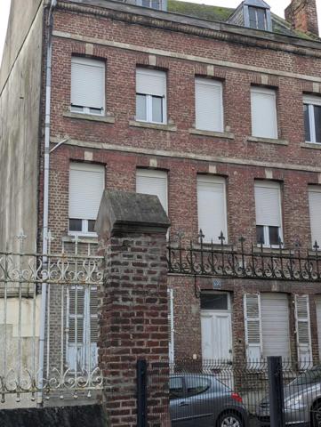 IMMEUBLE DE RAPPORT EN COURS DE RÉNOVATION – SAINT-QUENTIN (02100)