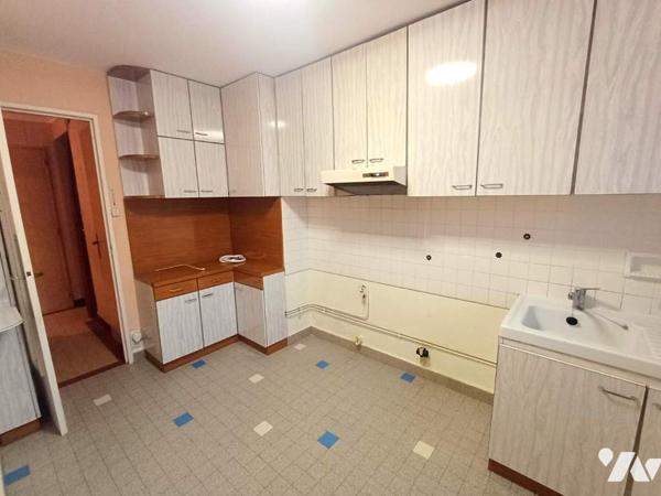 Appartement avec balcon et cave