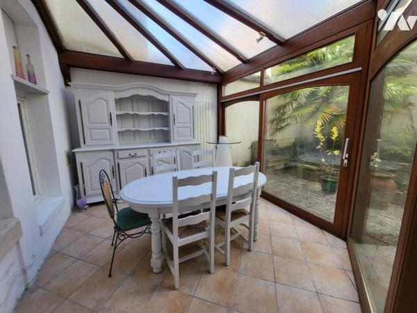 QUARTIER JAMIN - maison de ville avec cour et garage