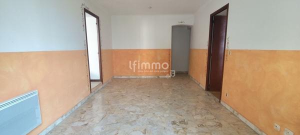 Maison 2 chambres accès balcon.