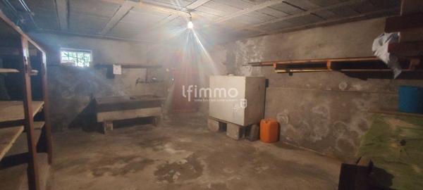 Maison 2 chambres accès balcon.