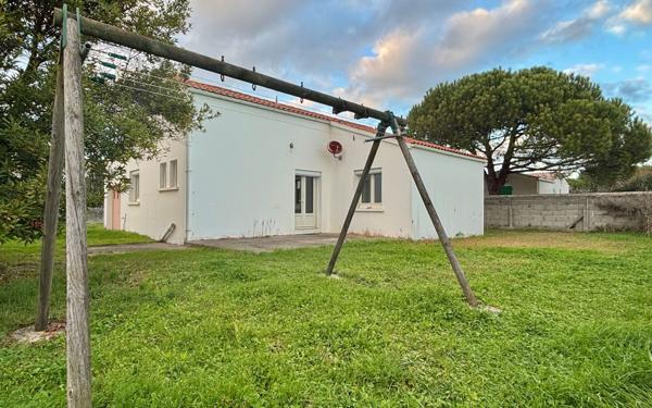 Maison à vendre    4 pièces • 71,87 m2 Saint-Pierre-d'Oléron