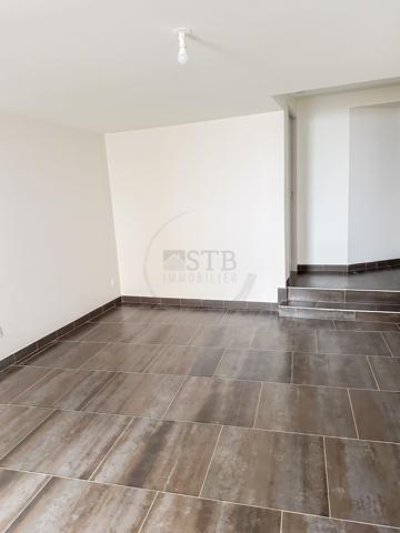 Appartement T2 rénové avec cuisine ouverte à Aubenas