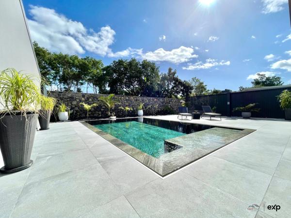 VILLA DE STANDING RECENTE PROCHE SAINT-PIERRE