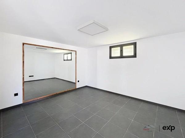 VILLA DE STANDING RECENTE PROCHE SAINT-PIERRE