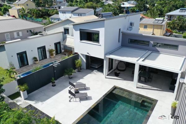 VILLA DE STANDING RECENTE PROCHE SAINT-PIERRE