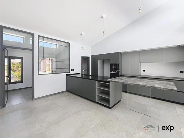 VILLA DE STANDING RECENTE PROCHE SAINT-PIERRE