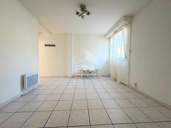 A LOUER LE PUY STE REPARADE 13610 APPARTEMENT DE TYPE 2 PIECES D'ENVIRON 33M²