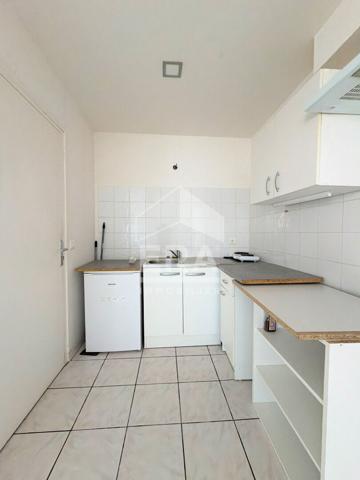 A LOUER LE PUY STE REPARADE 13610 APPARTEMENT DE TYPE 2 PIECES D'ENVIRON 33M²