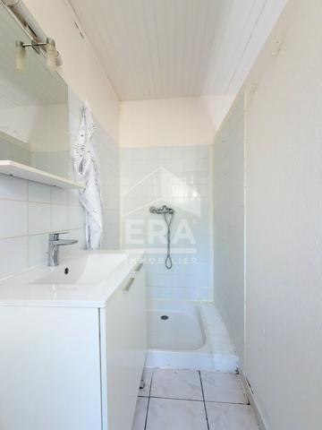 A LOUER LE PUY STE REPARADE 13610 APPARTEMENT DE TYPE 2 PIECES D'ENVIRON 33M²