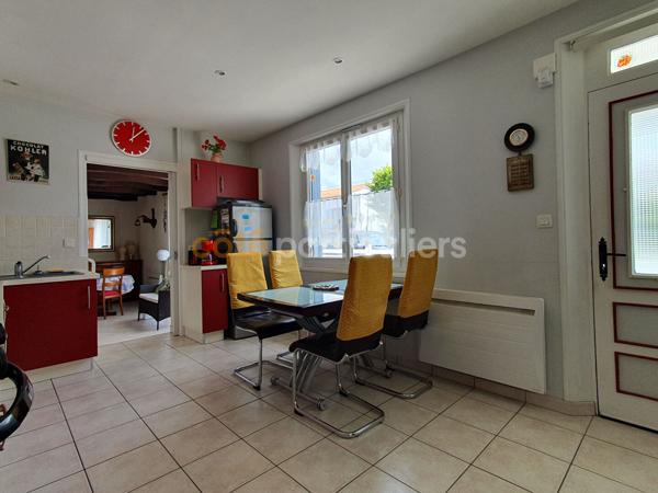 Vente
                Maison120 m² - 4 Pièces -
                    L AIGUILLON LA PRESQU ILE (85460)