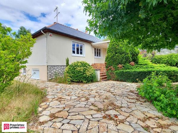 Maison avec rez-de-jardin - Vernantes (49390)