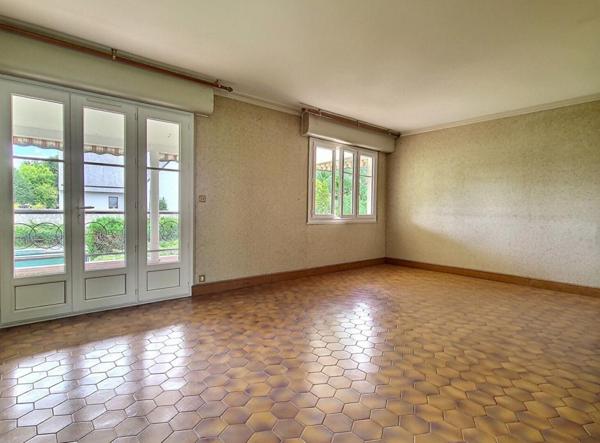 Maison avec rez-de-jardin - Vernantes (49390)