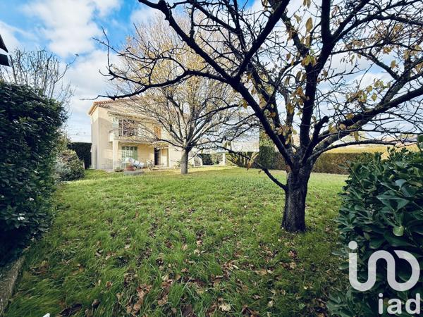 Maison 5 pièces de 123 m² à Salon-de-Provence (13300)