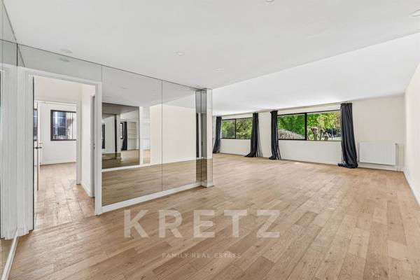 Avenue Foch - Appartement de 138 m² au calme sur cour arborée