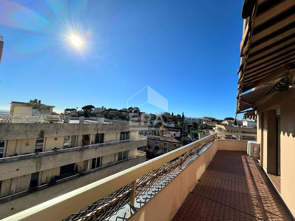 Appartement Vence 2 pièce(s) dernier étage - terrasse - garage - cave