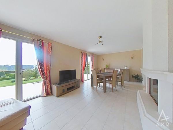 Maison familiale avec vie de plain-pied  130 m²  Double garage  12 min de Saint-Lô