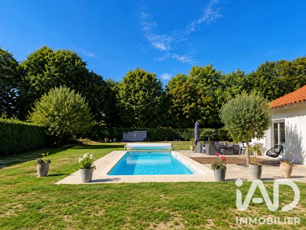 Maison à vendre 9 pièces 205 m² Cholet