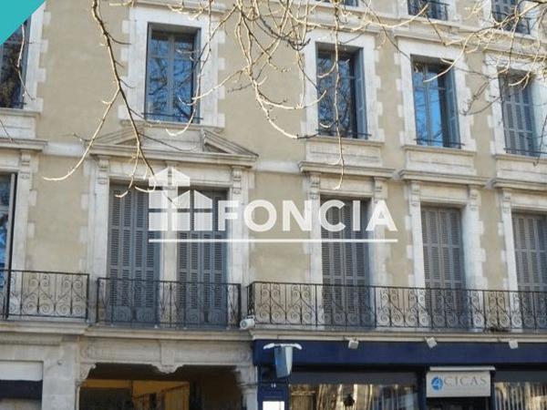 Location Appartement 3 pièces 75.38 m² - 14 16 RUE MAGENTA Poitiers 86000