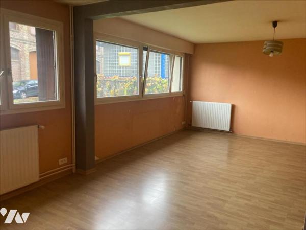 APPARTEMENT 2 CHAMBRES + GARAGES