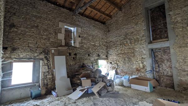 Longère rénovée 96 m2 avec extension possible + 70 m2