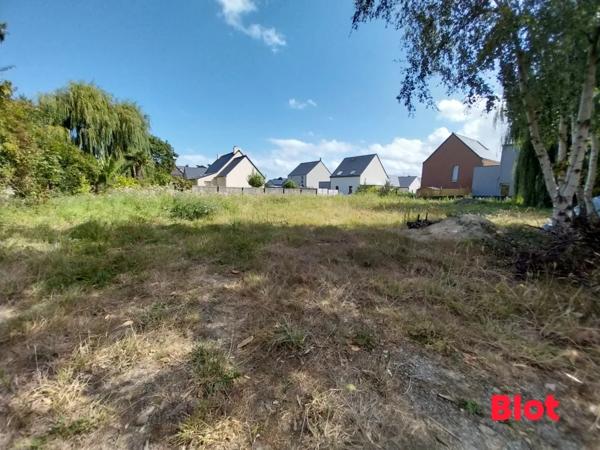 Terrain 769m²