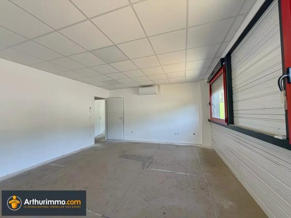 Location Local commercial 300 m2 à La Tour-du-Pin