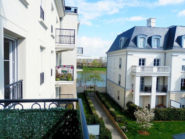 Emplacement premium à Serris - 3P avec balcon et 2 places de parkings