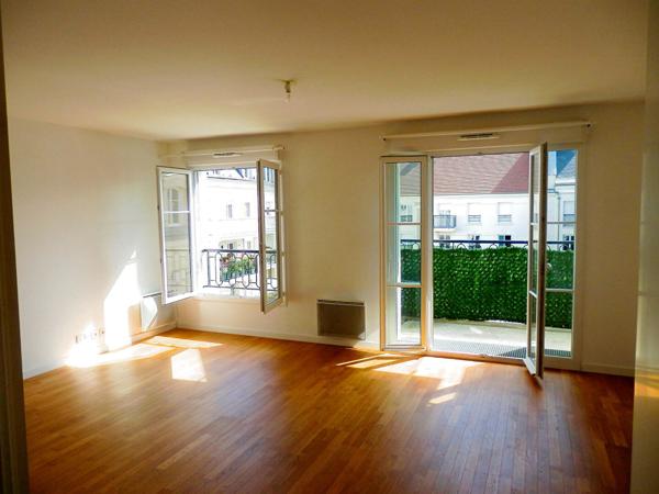 Emplacement premium à Serris - 3P avec balcon et 2 places de parkings