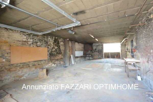 À vendre : Spacieuse maison à Stenay – Rue calme, proche centre-ville – Frontière Belgique / Luxembourg 📍 Stenay (55700) – Meuse – Région Grand Est