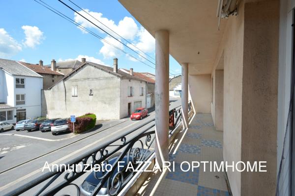 À vendre : Spacieuse maison à Stenay – Rue calme, proche centre-ville – Frontière Belgique / Luxembourg 📍 Stenay (55700) – Meuse – Région Grand Est