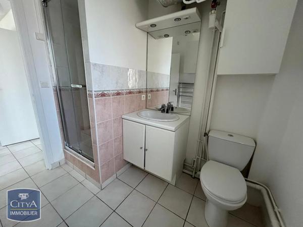 Appartement à louer 2 pièces 31m² Ollainville (91340)