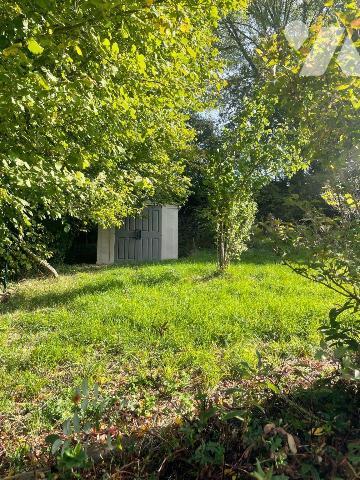 A ACHETER sur la commune de SAINT-ULPHACE

Terrain de loisir comprenant un verger avec des ar...