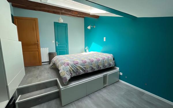 Maison à vendre    7 pièces • 240 m2 Saint-Donat-sur-l'Herbasse