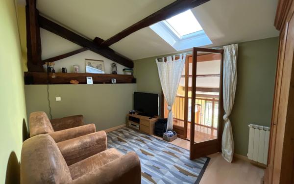 Maison à vendre    7 pièces • 240 m2 Saint-Donat-sur-l'Herbasse