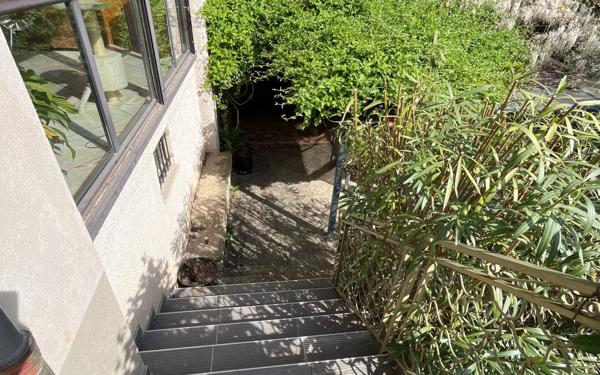 Maison à vendre    7 pièces • 240 m2 Saint-Donat-sur-l'Herbasse