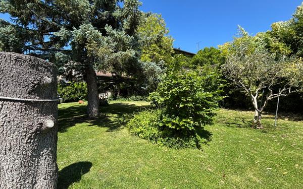 Maison à vendre    7 pièces • 240 m2 Saint-Donat-sur-l'Herbasse