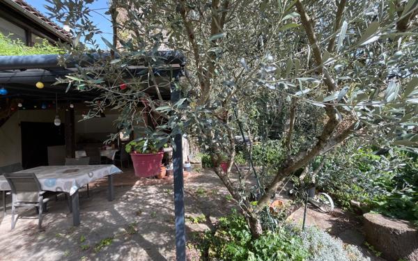 Maison à vendre    7 pièces • 240 m2 Saint-Donat-sur-l'Herbasse