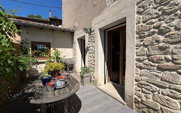 Maison à vendre    7 pièces • 240 m2 Saint-Donat-sur-l'Herbasse