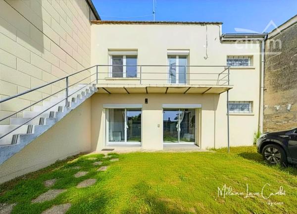 Maison avec jardiné à Cavignac (33), offrant de beaux volumes et un cadre de vie idéal pour une famille.