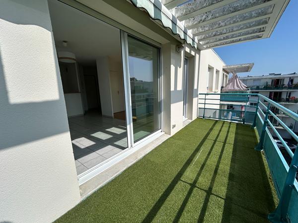 Royan Appartement T2 de 47 m² à deux pas du centre-ville et des plages Royan Royan Appartement T2 de 47 m² à deux pas du centre-ville et des plages Royan