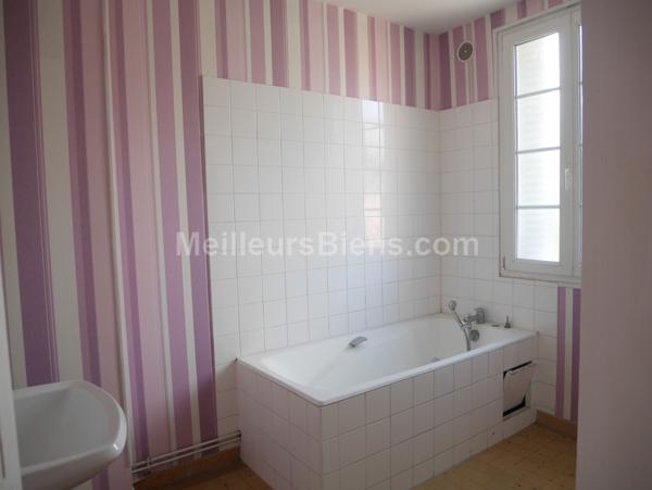 MAISON DE VILLE AVEC 3 GARAGES