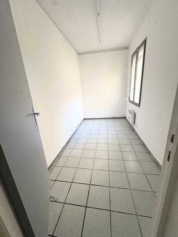 Local commercial 1 pièce 50 m2